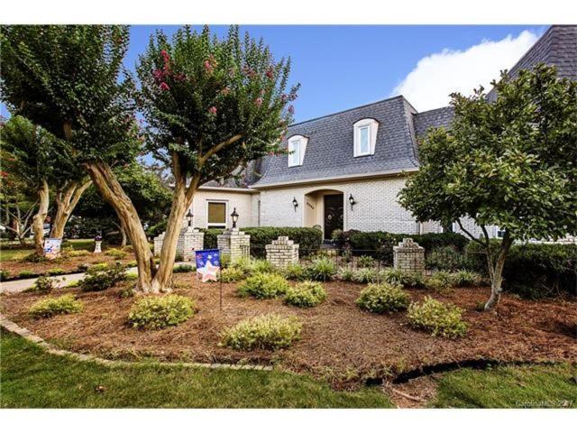 Matthews Manor Bed & Breakfast Esterno foto